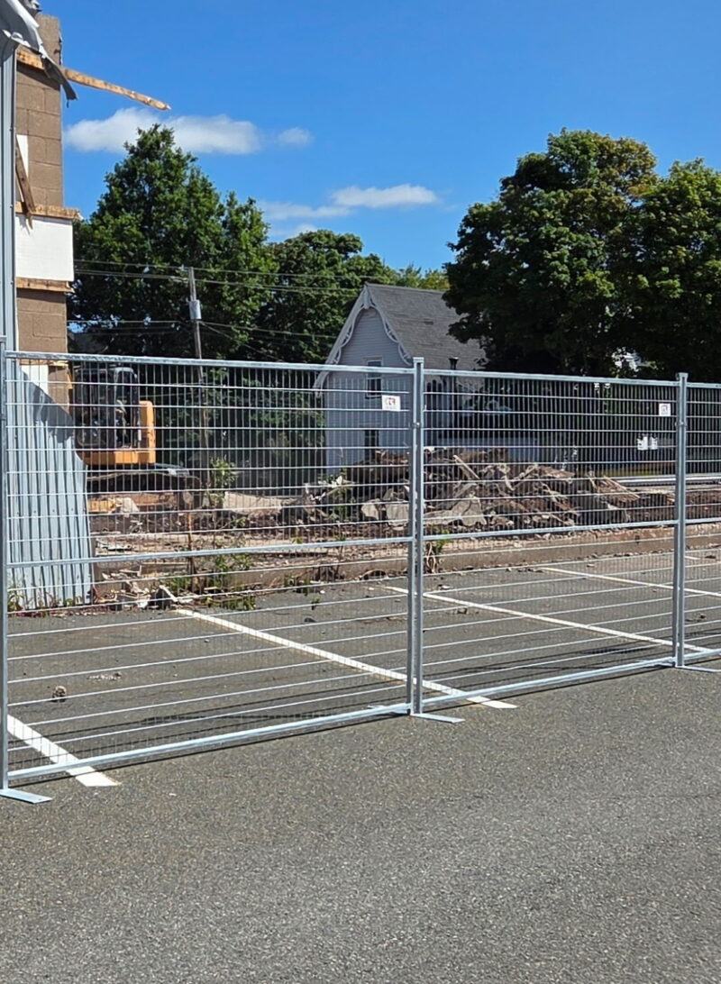 Jobsite Fencing - 9.5' x 6' - Image 2